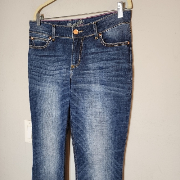 Wrangler bootcut jeans. Women's size 9 Tall (36" inseam). - Picture 11 of 16